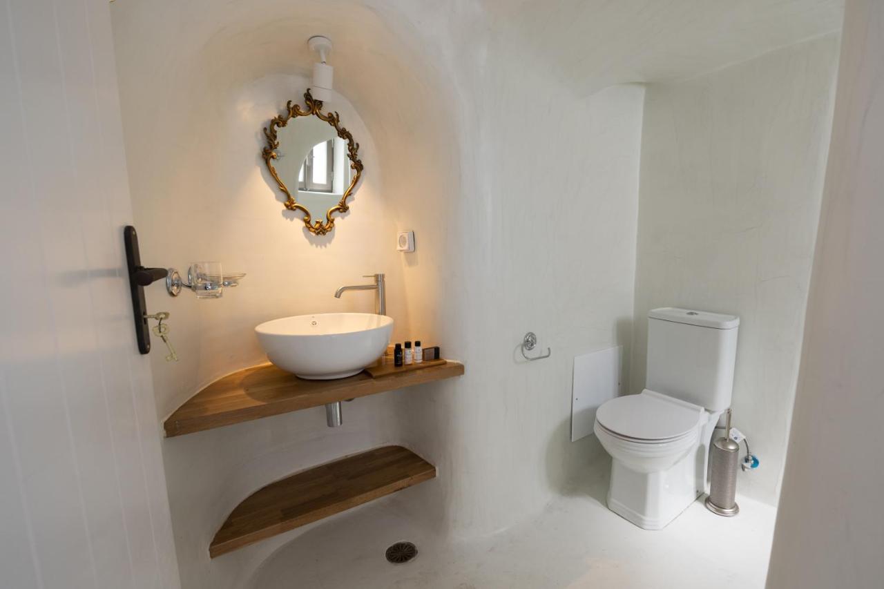 Astrea Suites "Ostria Cave Villa-Outdoor Jacuzzi" Oía Dış mekan fotoğraf