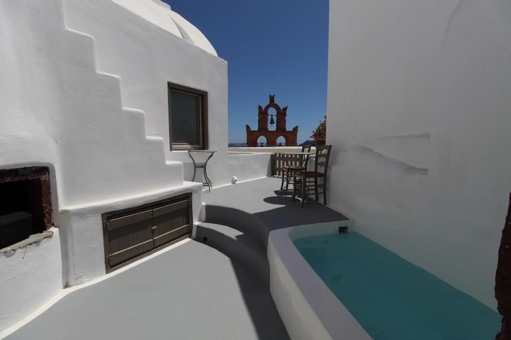 Astrea Suites "Ostria Cave Villa-Outdoor Jacuzzi" Oía Dış mekan fotoğraf