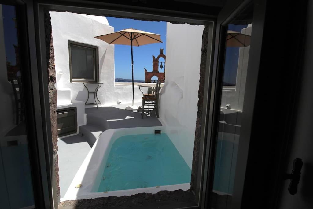 Astrea Suites "Ostria Cave Villa-Outdoor Jacuzzi" Oía Dış mekan fotoğraf