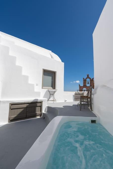 Astrea Suites "Ostria Cave Villa-Outdoor Jacuzzi" Oía Dış mekan fotoğraf